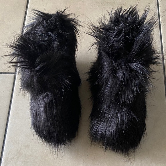 Kid’s Fashion Foux Fur Boots Size 26 - Picture 1 of 6